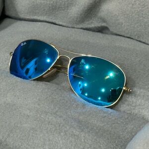Ray-Ban Coxkpit Style Gold Frame with Blue Lenses Sunglasses